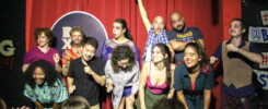 Régis Araújo e a turma do 321 Cena numa noite de improviso lá no Clube Barbixas